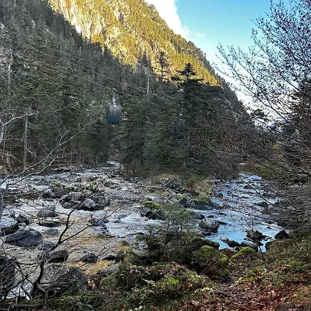4 A 6 Personnes Hyper Centre Au Calme Dans Impasse Avec Parking *