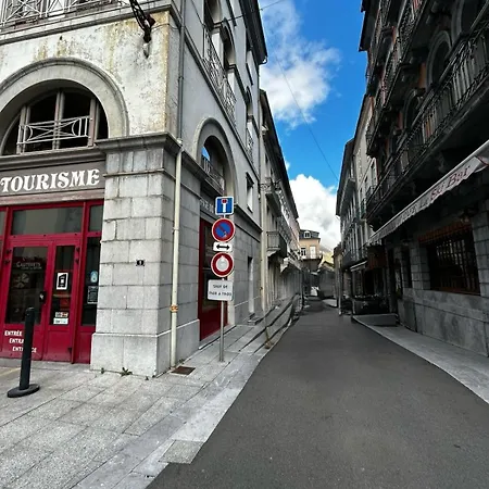 4 A 6 Personnes Hyper Centre Au Calme Dans Impasse Avec Parking Апартаменты *