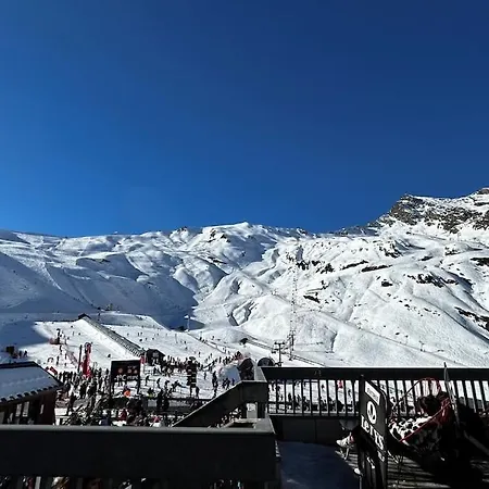4 A 6 Personnes Hyper Centre Au Calme Dans Impasse Avec Parking *